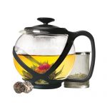 PRIMULA TEMPO 40 OZ. GLASS TEAPOT AND LID WITH STAINLESS STEEL INFUSER AND 2 GREEN TEA FLOWERS